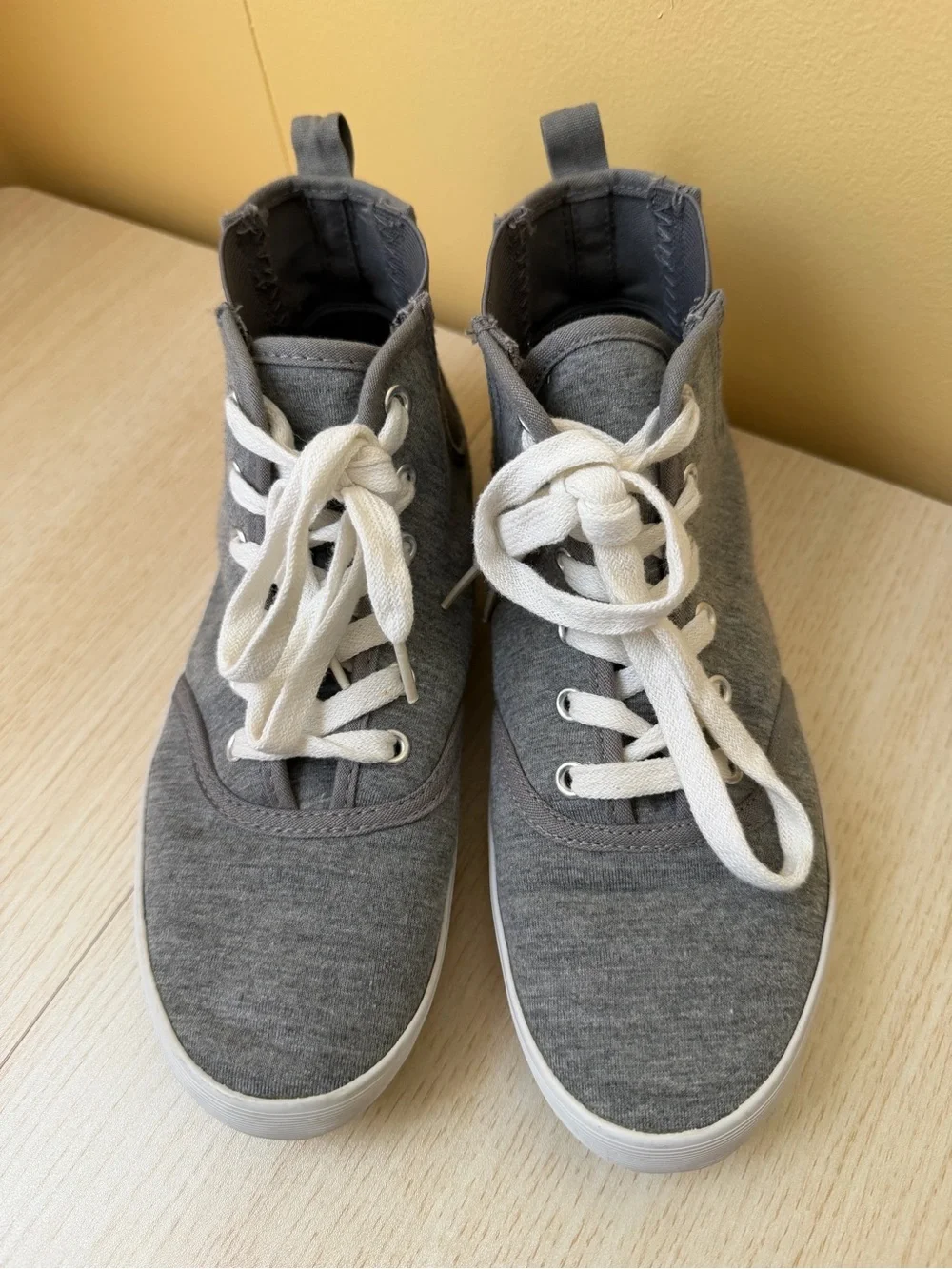 Divided by H&M Gray Mid/High Top Canvas Sneakers Size 7 Pre-owned Good Condition